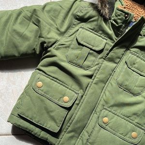 Carter’s winter toddler jacket with matching hat. Like new condition.